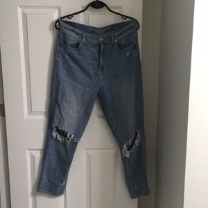 American Eagle Mom Jeans